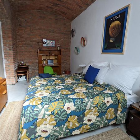 Romantic And Atypical Apartments In Prague'S Montmartre Exteriér fotografie